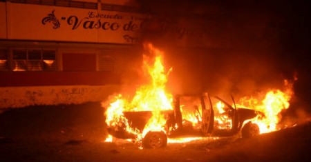 Normalistas-quema-autos-1725614