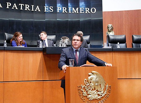 Senador del PRD Armando Ríos Foto: red