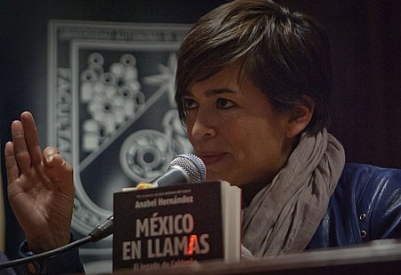 Anabel Hernández en la presentación de su libro. Foto: red