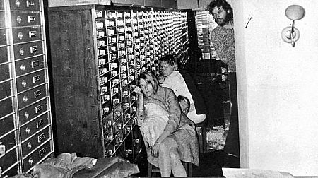Los tres rehenes del asalto al Banco de Crédito de Estocolmo. Foto: Getty Images