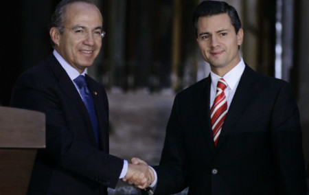 Felipe Calderón y Enrique Peña, responsables de las reformas estructurales en México. Foto: Henry Romero/Courtesy Reuters