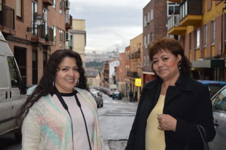 Nestora Salgado y Enriqueta Cruz en Madrid para la conferencia Presos políticos y fabricación de culpables: una relaidad mexicana.